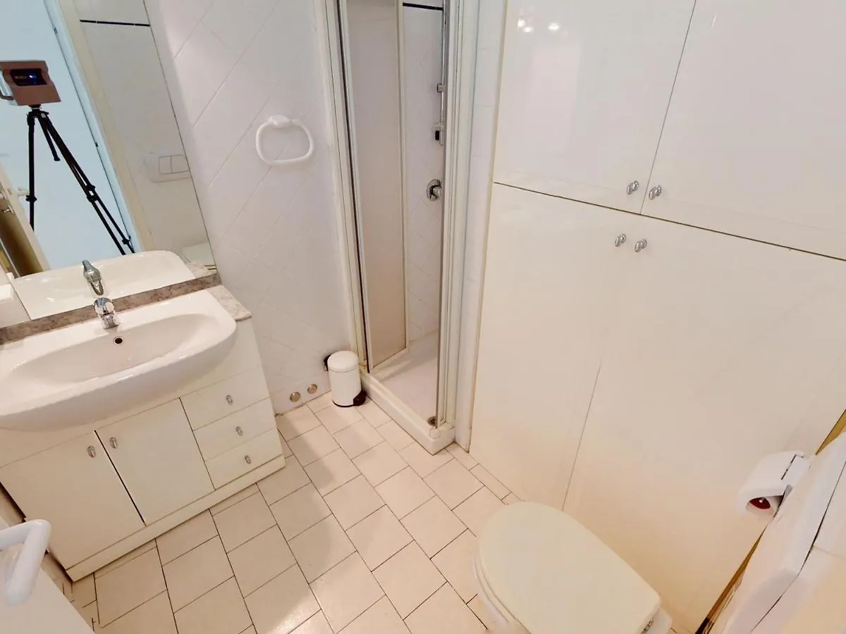 Appartement Spacieux Avec Terrasse Face Mer A Menton, Proche Plages Et Centre-Ville - Fr-1-196-327 فرنسا