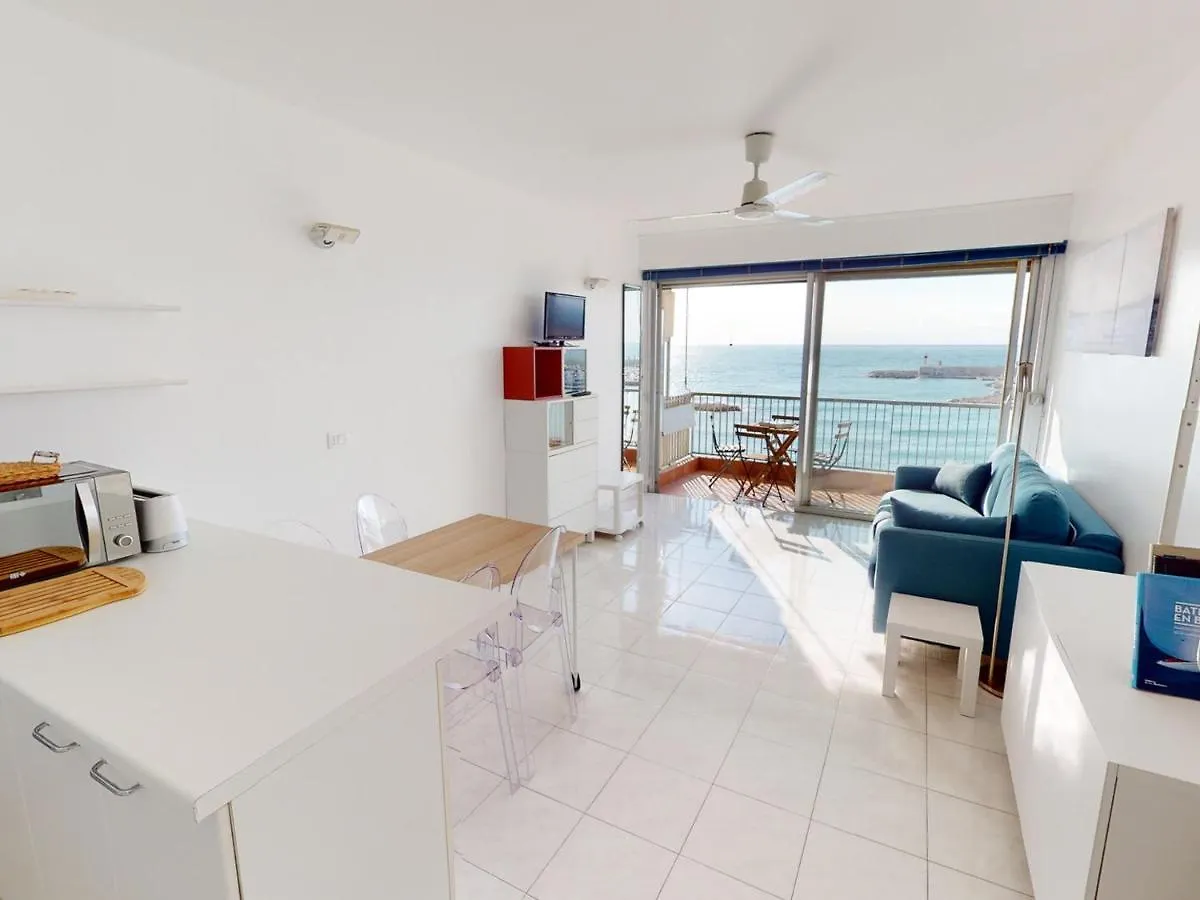 Appartement Spacieux Avec Terrasse Face Mer A Menton, Proche Plages Et Centre-Ville - Fr-1-196-327 مينتون